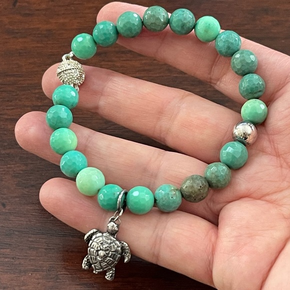 Vintage Jewelry - Natural chrysoprase faceted bead sterling silver turtle magnetic clasp bracelet